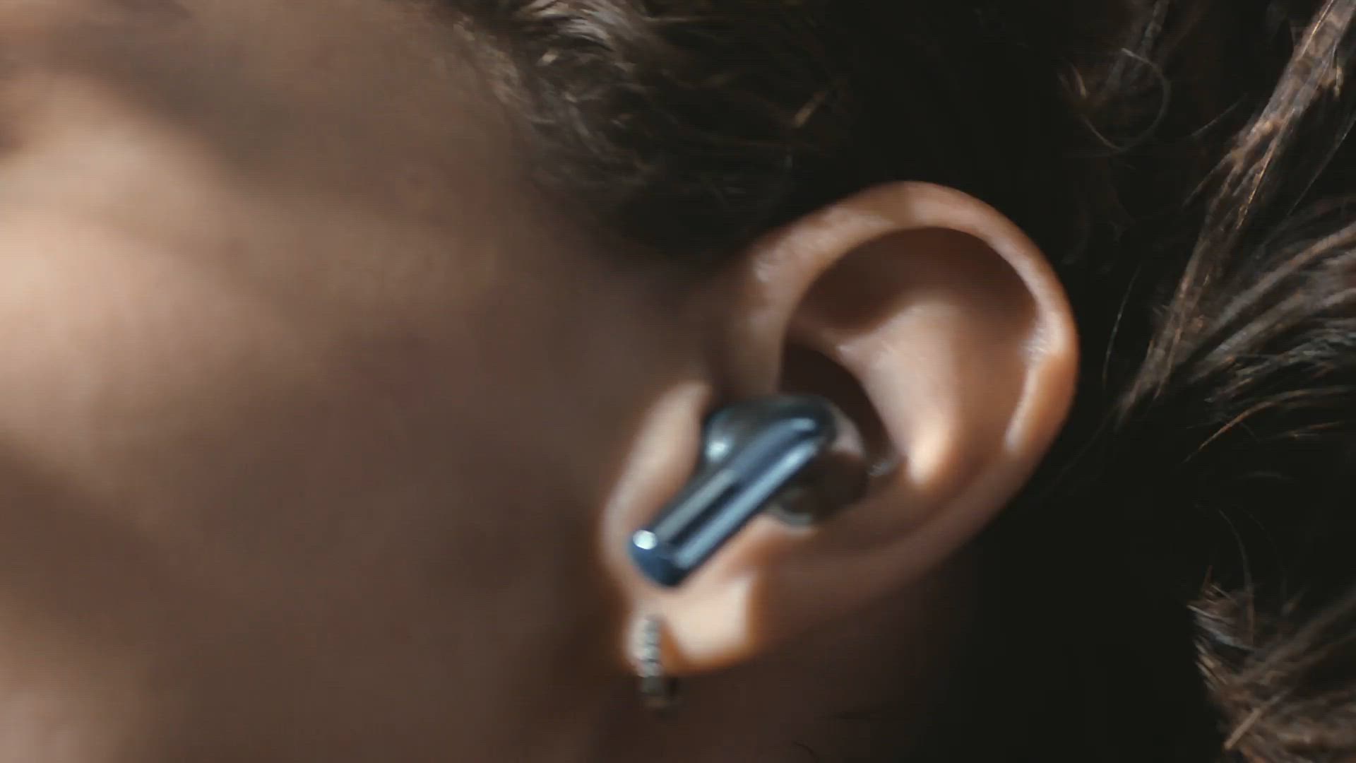 Oneplus Buds (Metallic Gray) in Delhi at ₹ 6,304 ₹ 6,499 by