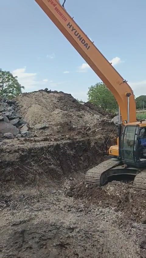 50 Feet Long Boom Poclain On Hire in Rahuri at ₹ 4,000 hour by